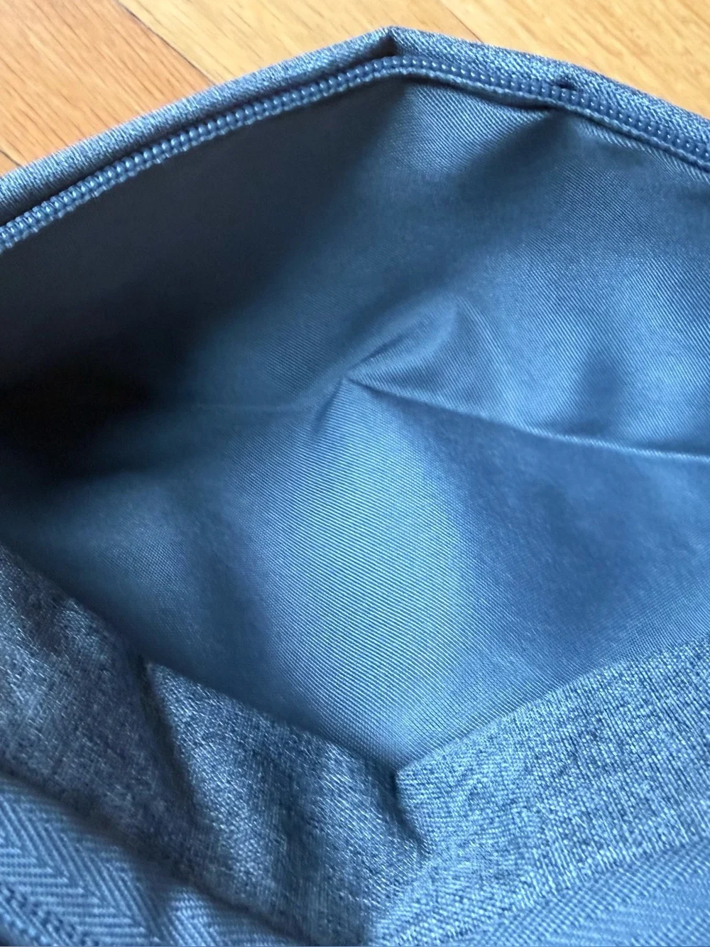 N/A gray laptop